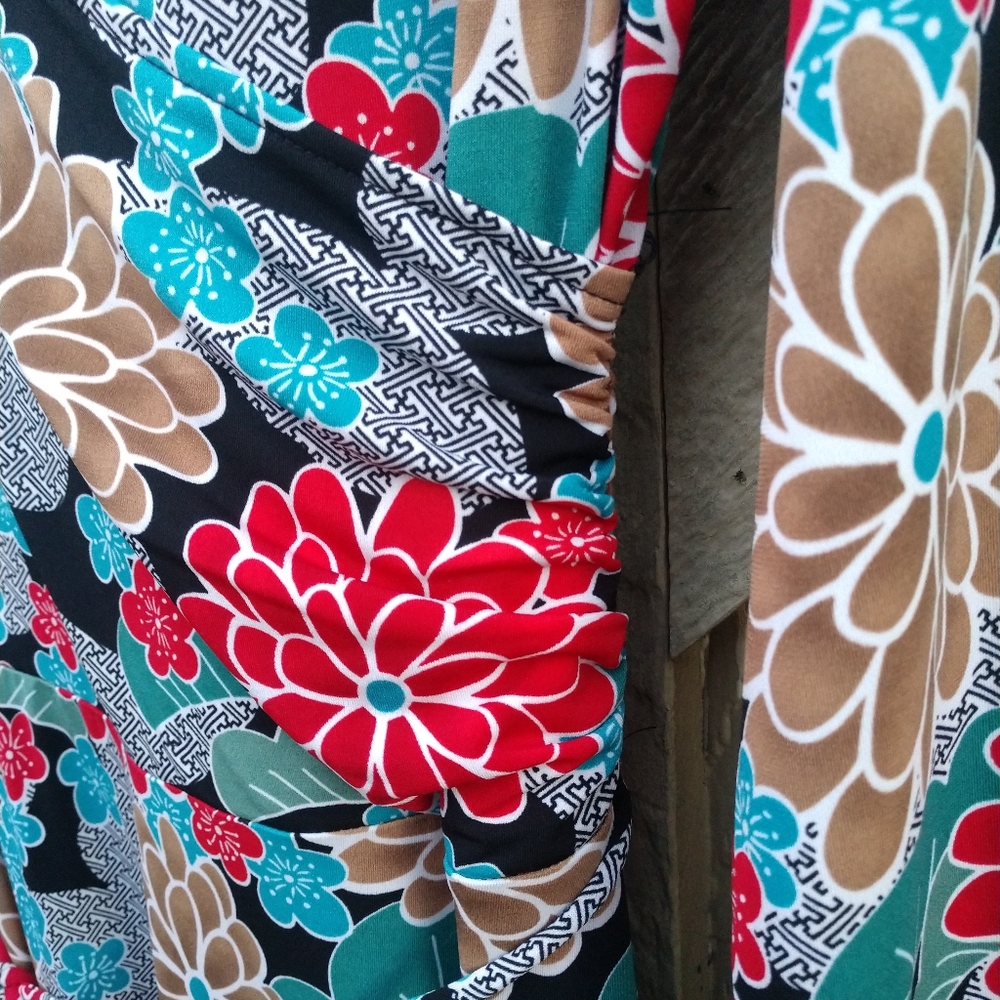 Metrostyle multi-colored, flower print dress - Picture 2 of 7